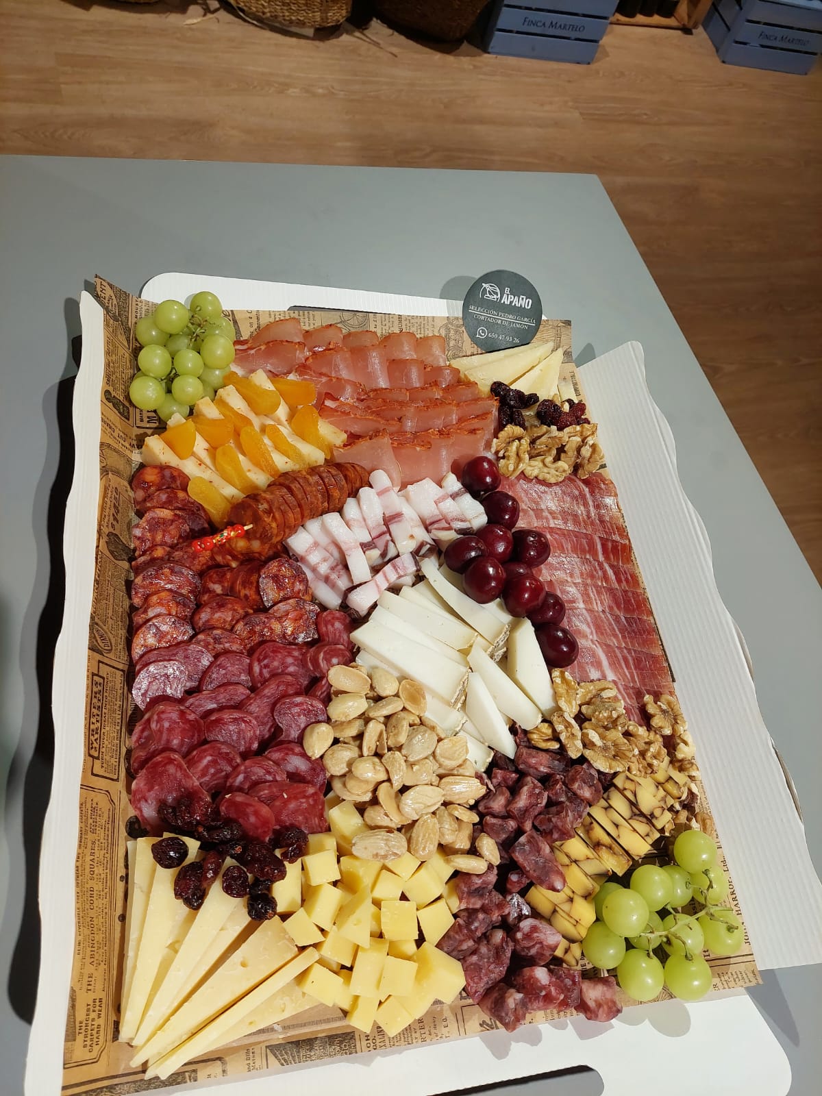 Tabla mixta de ibéricos, quesos y frutos secos